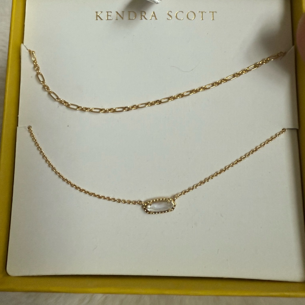 Kendra Scott Emma Gold Necklace With Mother Of Pearl Stone Kendra Scott Emma Gold Necklace With Mother Of Pearl Stone